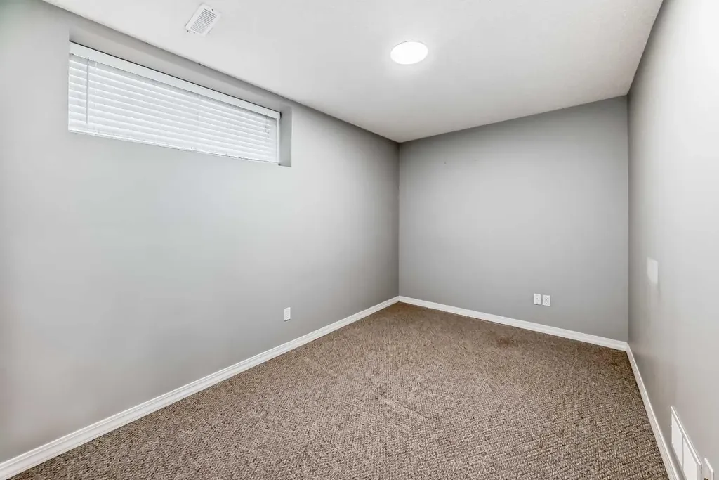 114 Valley Crest Close NW Calgary AB T3B 5W9