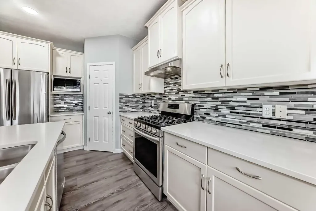 114 Valley Crest Close NW Calgary AB T3B 5W9