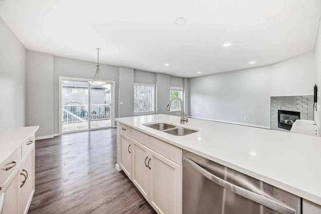 114 Valley Crest Close NW Calgary AB T3B 5W9