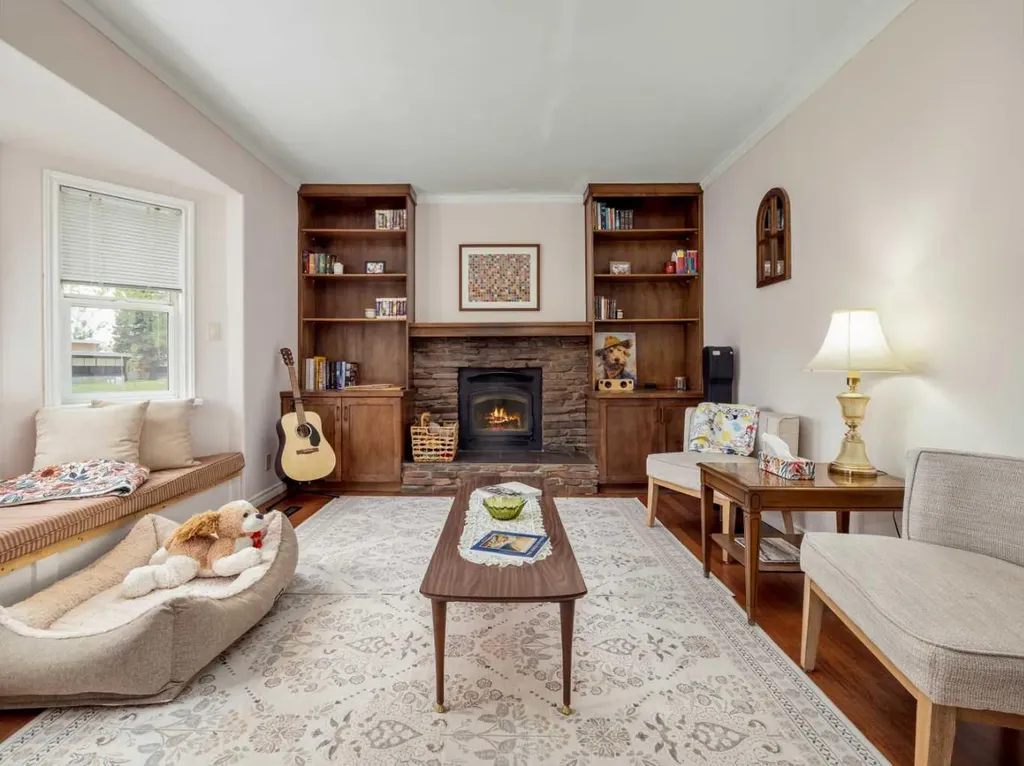 202 Corvette Crescent S Lethbridge AB T1J 3X8