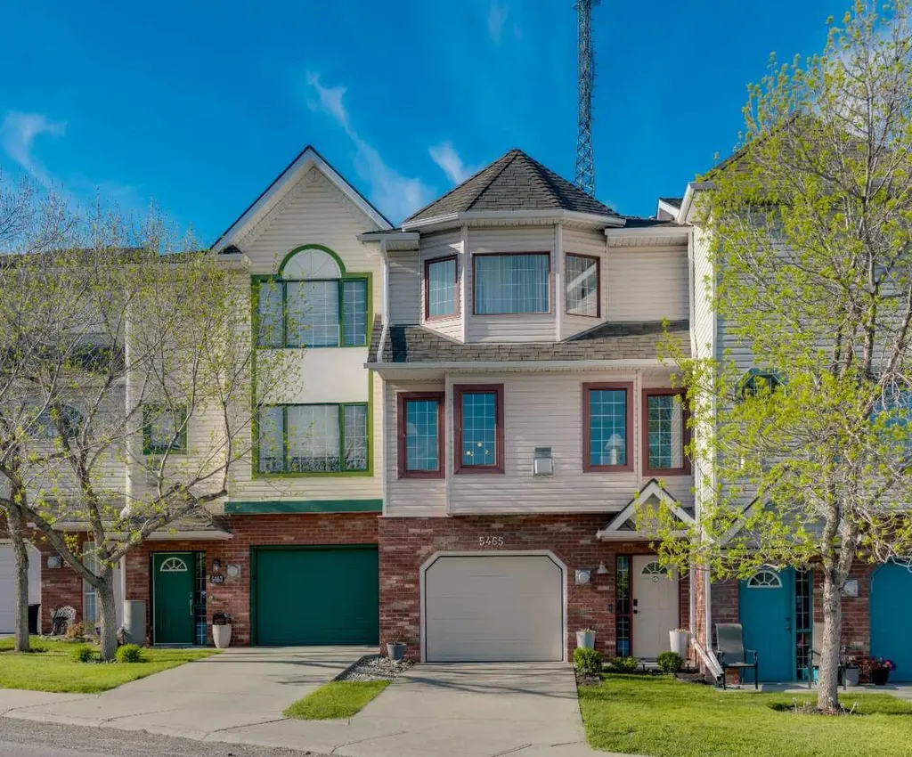 5465 Patina Drive SW Calgary AB T3H 3J8