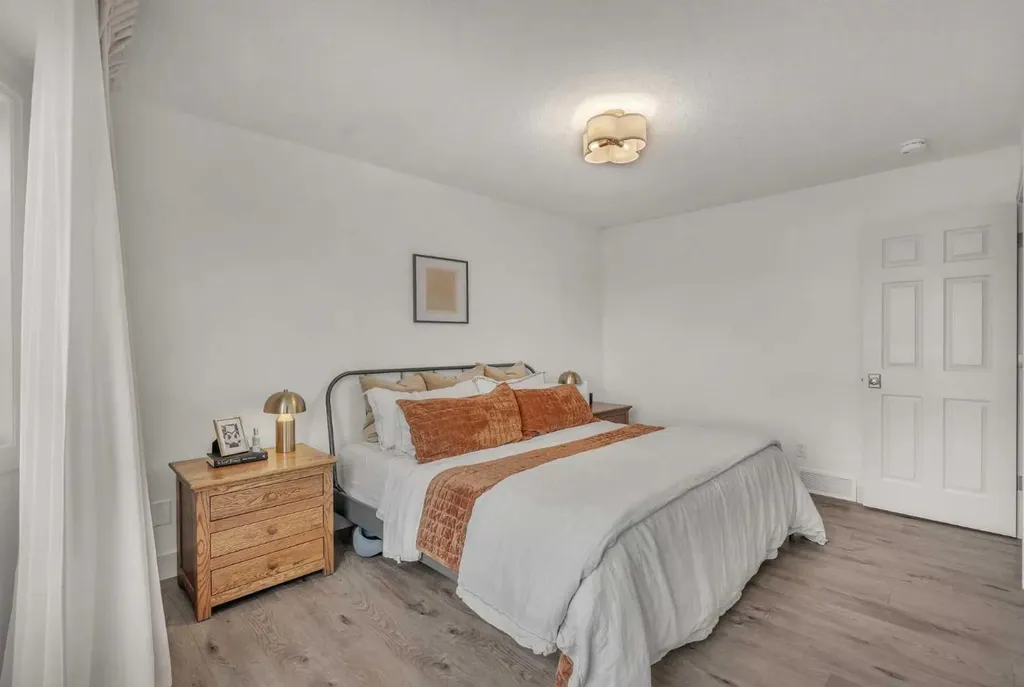 5465 Patina Drive SW Calgary AB T3H 3J8