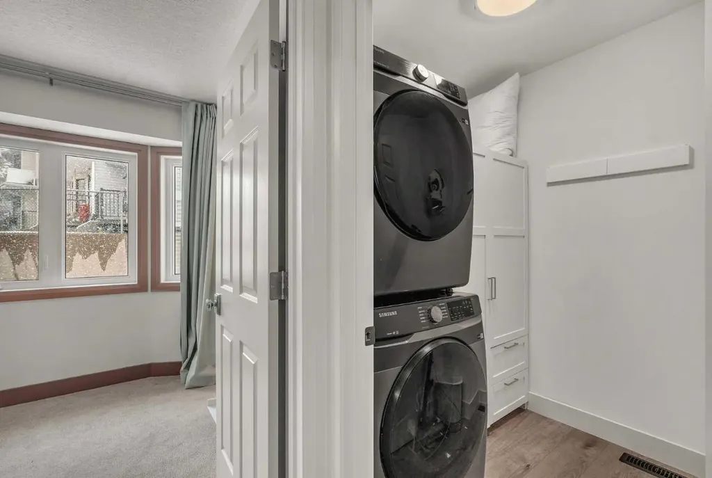 5465 Patina Drive SW Calgary AB T3H 3J8
