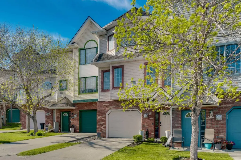 5465 Patina Drive SW Calgary AB T3H 3J8