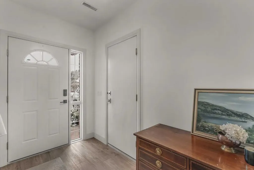 5465 Patina Drive SW Calgary AB T3H 3J8