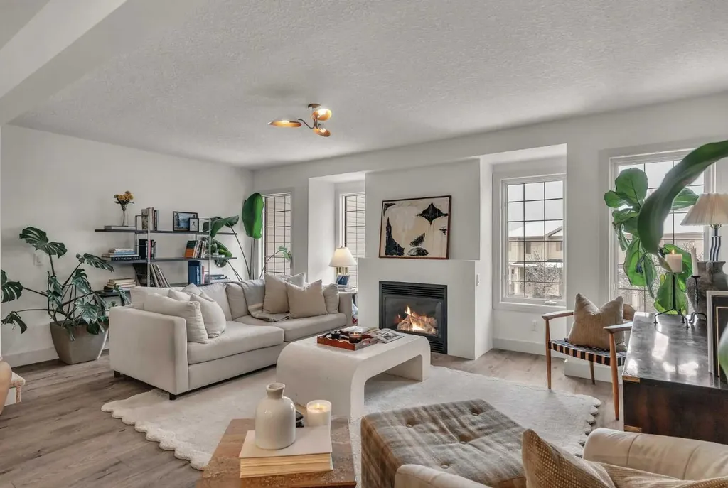 5465 Patina Drive SW Calgary AB T3H 3J8