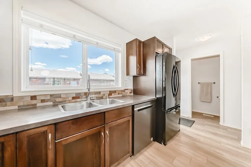 137 Eversyde Boulevard SW Calgary AB T2Y 0B3