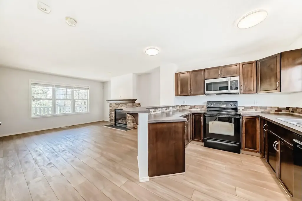 137 Eversyde Boulevard SW Calgary AB T2Y 0B3