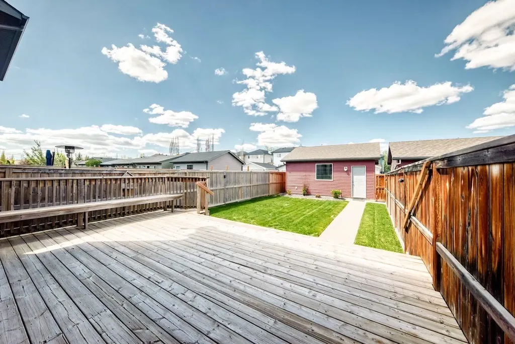 137 Eversyde Boulevard SW Calgary AB T2Y 0B3
