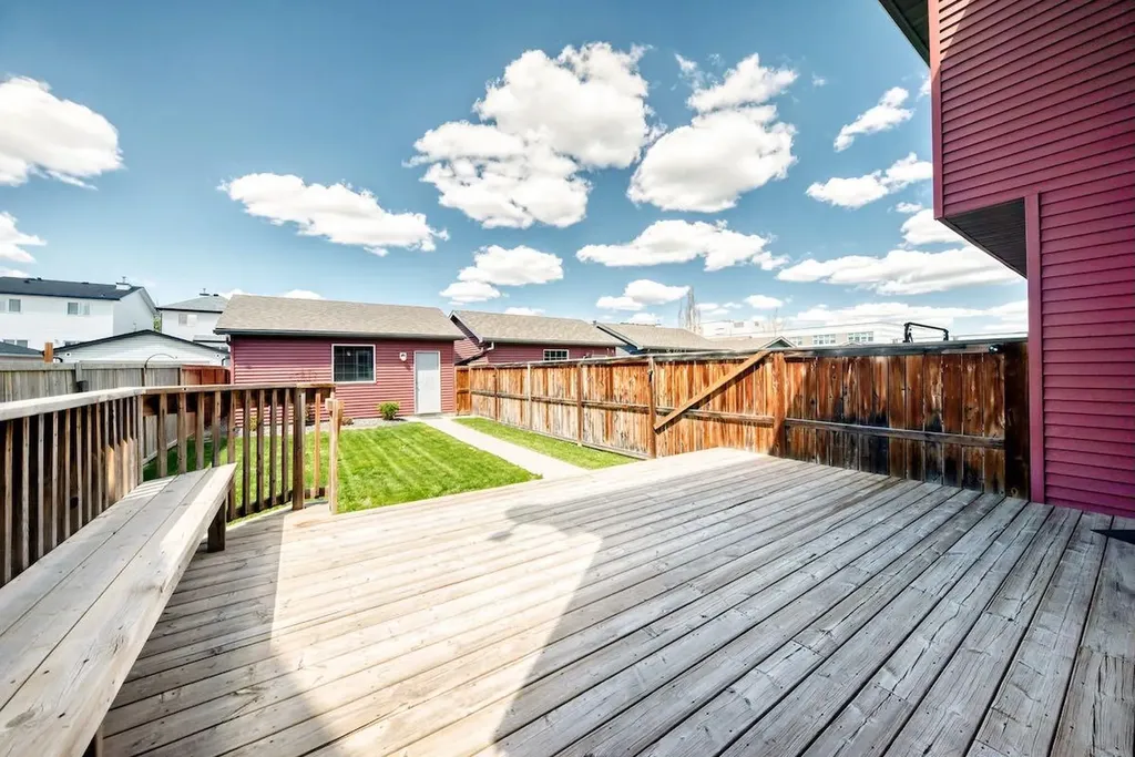 137 Eversyde Boulevard SW Calgary AB T2Y 0B3