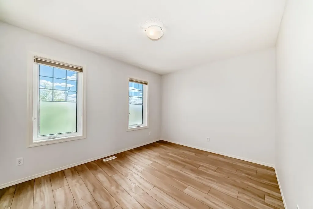 137 Eversyde Boulevard SW Calgary AB T2Y 0B3