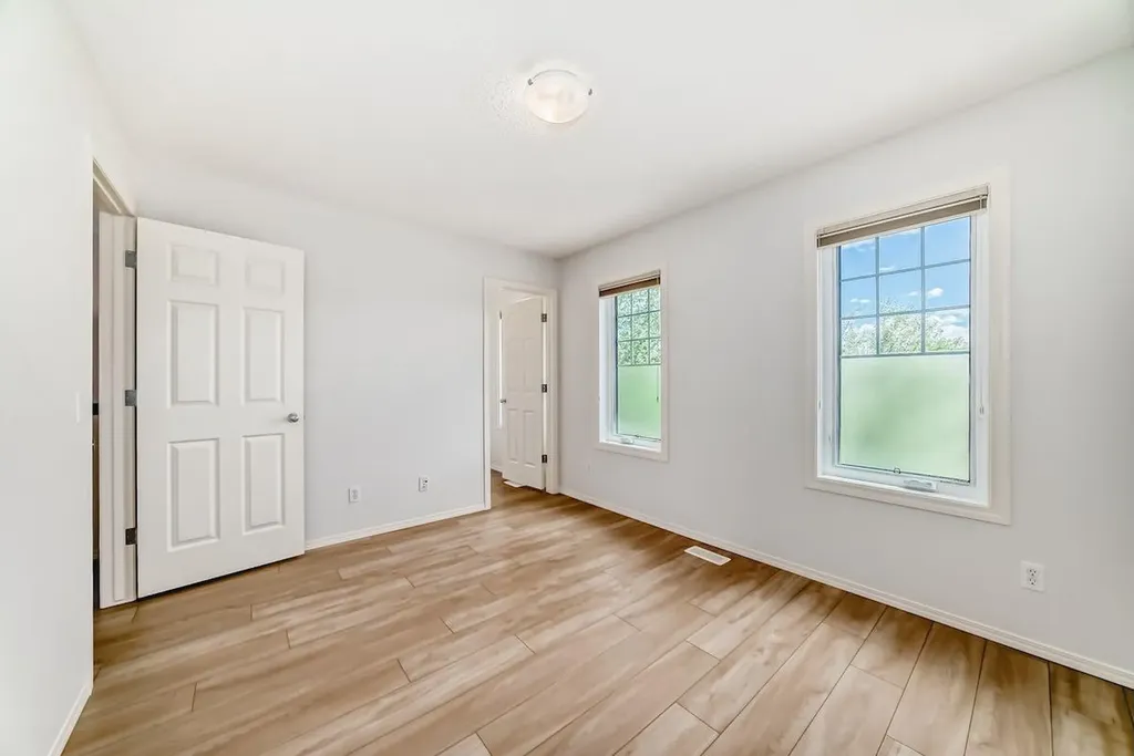 137 Eversyde Boulevard SW Calgary AB T2Y 0B3