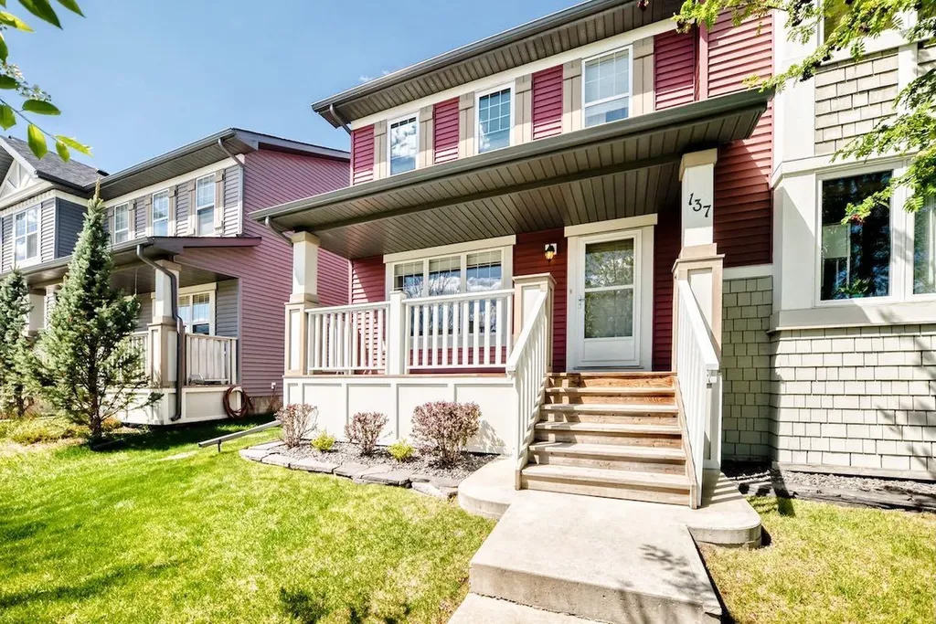 137 Eversyde Boulevard SW Calgary AB T2Y 0B3