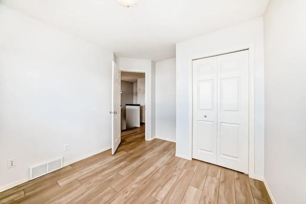 137 Eversyde Boulevard SW Calgary AB T2Y 0B3
