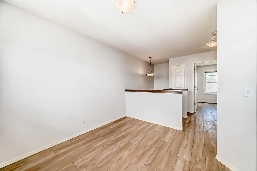 137 Eversyde Boulevard SW Calgary AB T2Y 0B3