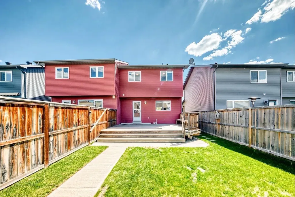 137 Eversyde Boulevard SW Calgary AB T2Y 0B3