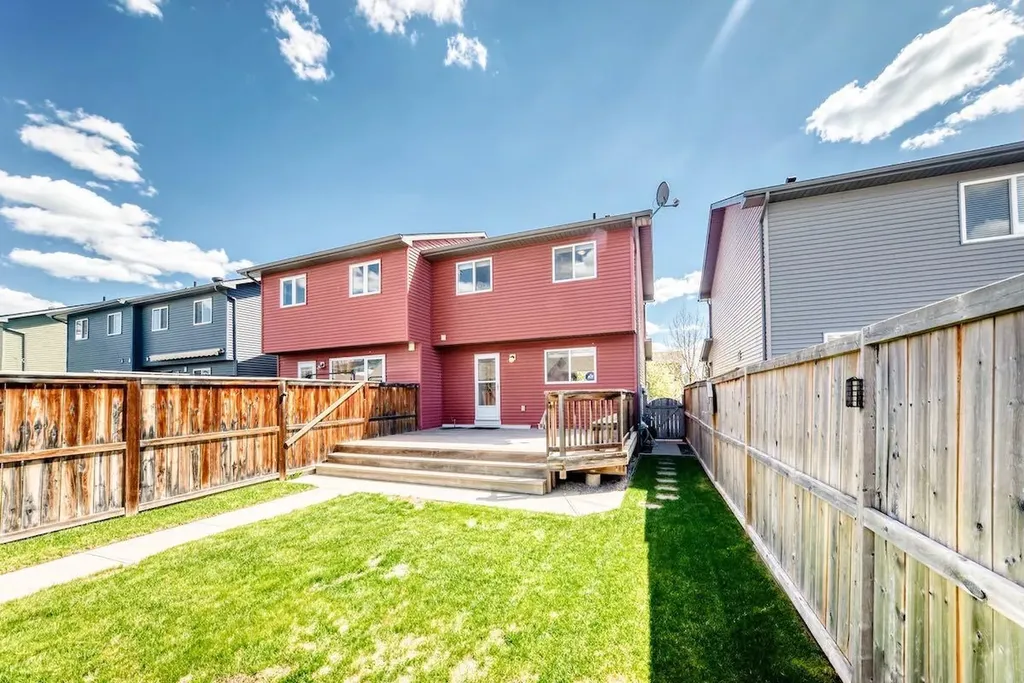 137 Eversyde Boulevard SW Calgary AB T2Y 0B3