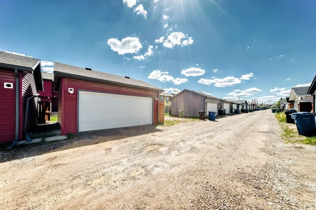137 Eversyde Boulevard SW Calgary AB T2Y 0B3