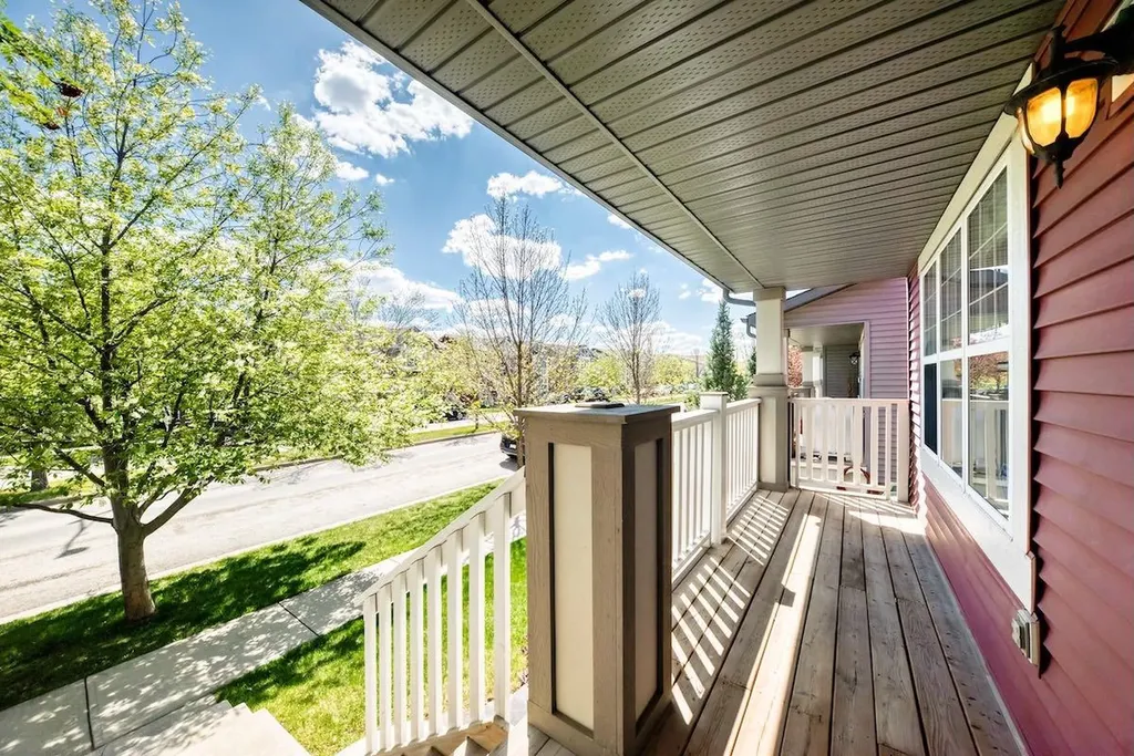 137 Eversyde Boulevard SW Calgary AB T2Y 0B3
