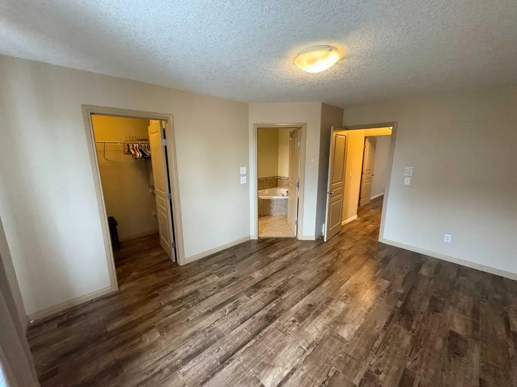 9506 91 Street Grande Prairie AB T8X 1V3
