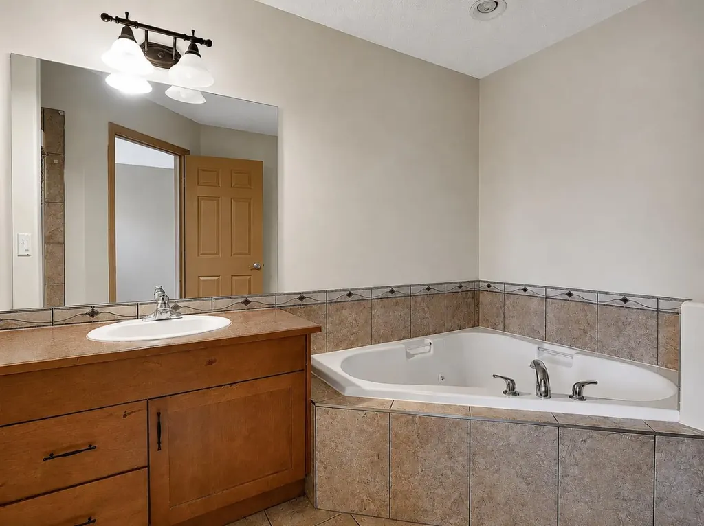 9506 91 Street Grande Prairie AB T8X 1V3