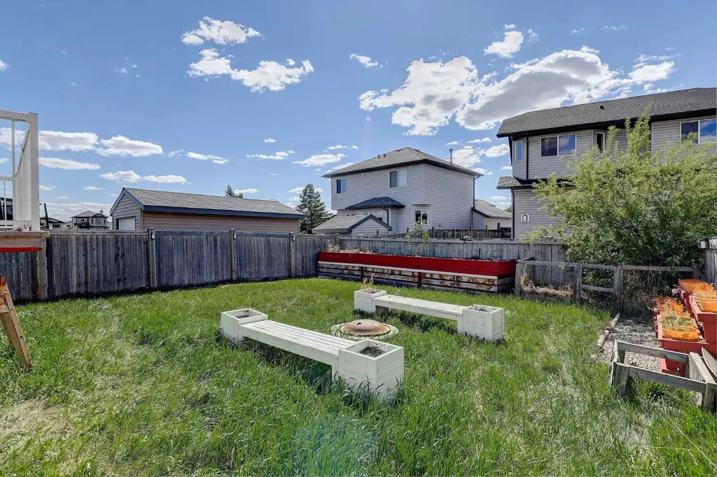 9506 91 Street Grande Prairie AB T8X 1V3