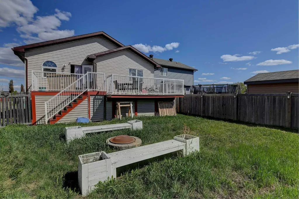 9506 91 Street Grande Prairie AB T8X 1V3