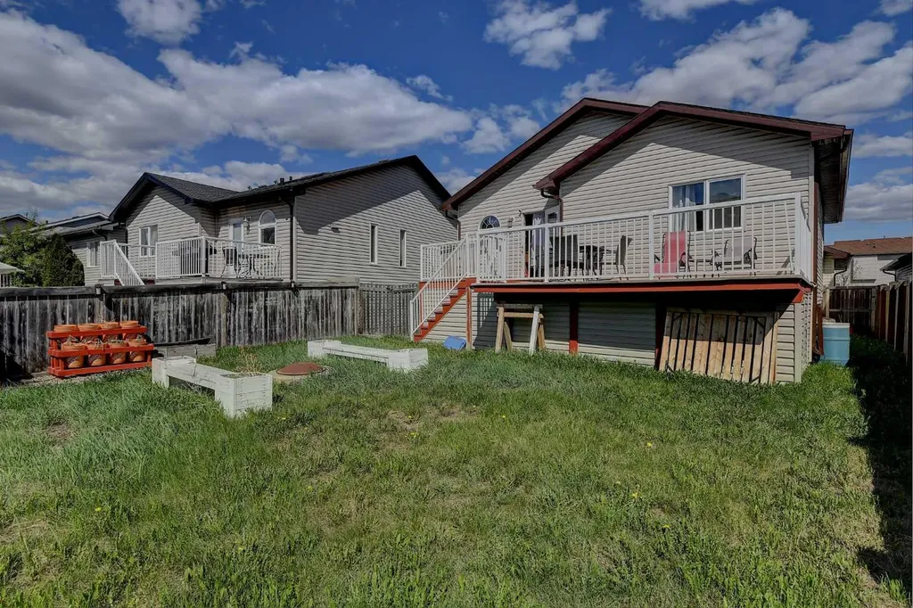 9506 91 Street Grande Prairie AB T8X 1V3