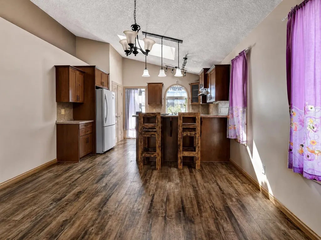 9506 91 Street Grande Prairie AB T8X 1V3