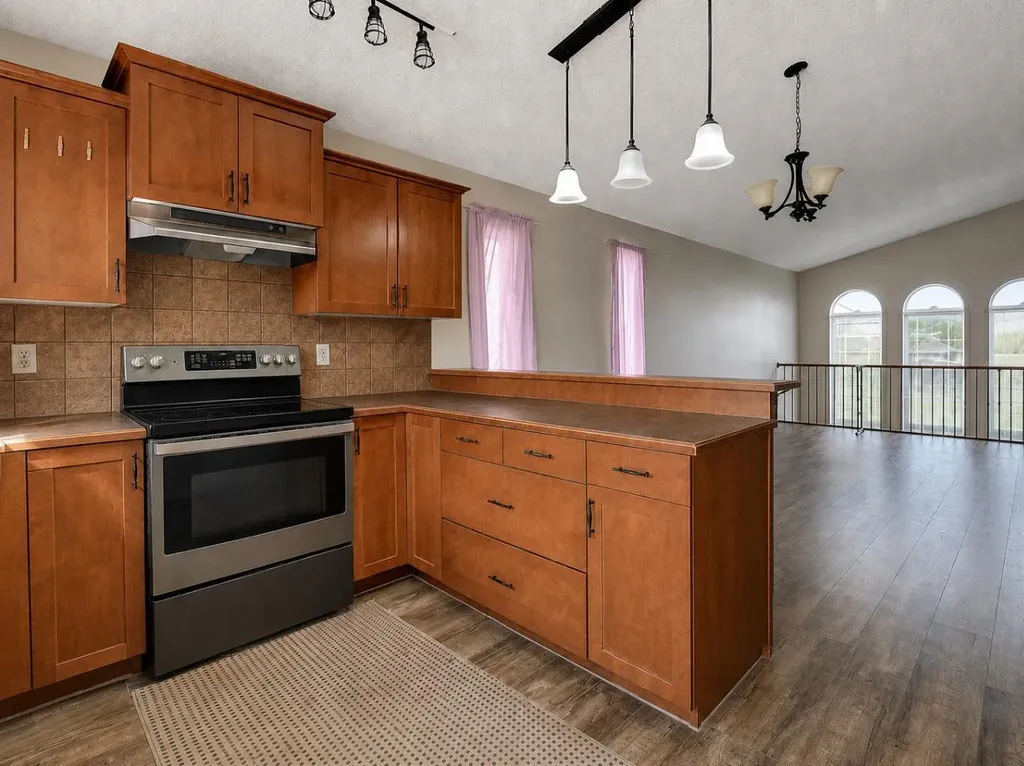 9506 91 Street Grande Prairie AB T8X 1V3