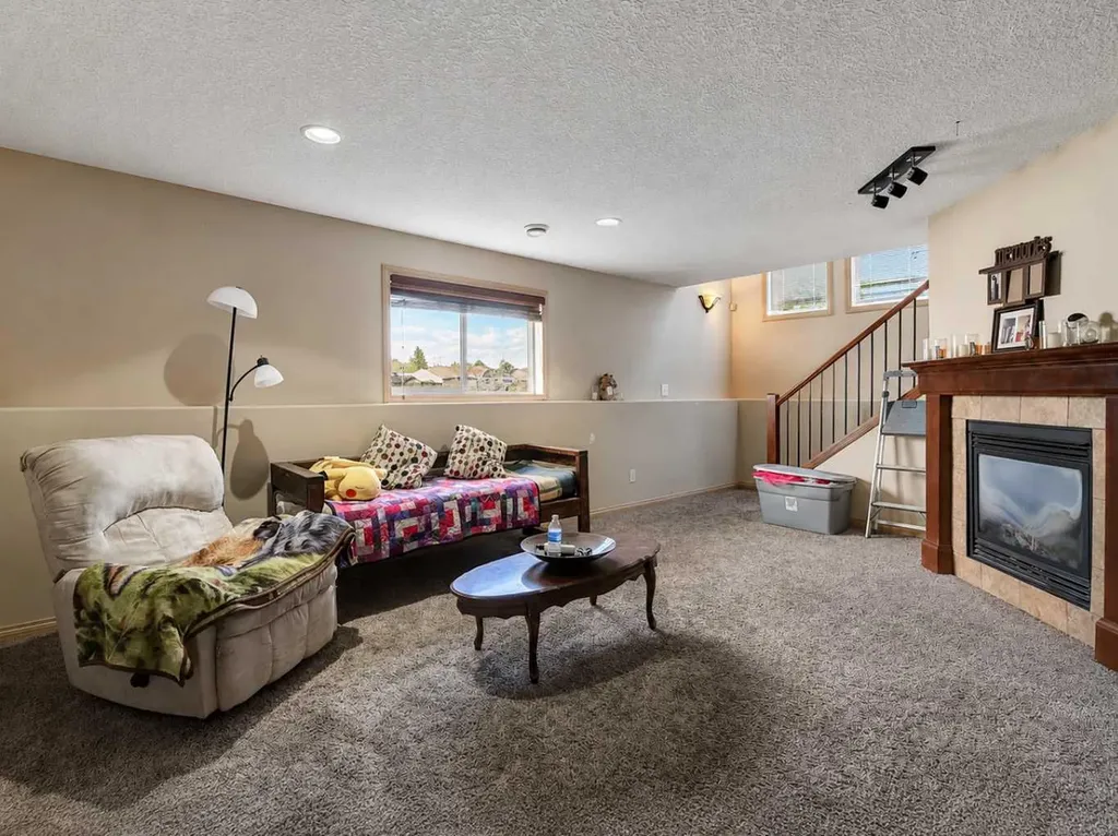 9506 91 Street Grande Prairie AB T8X 1V3