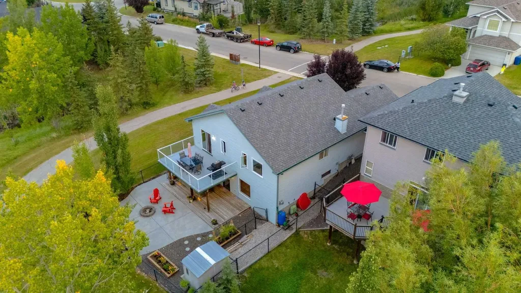 138 West Creek Springs Chestermere AB T1X 1N8