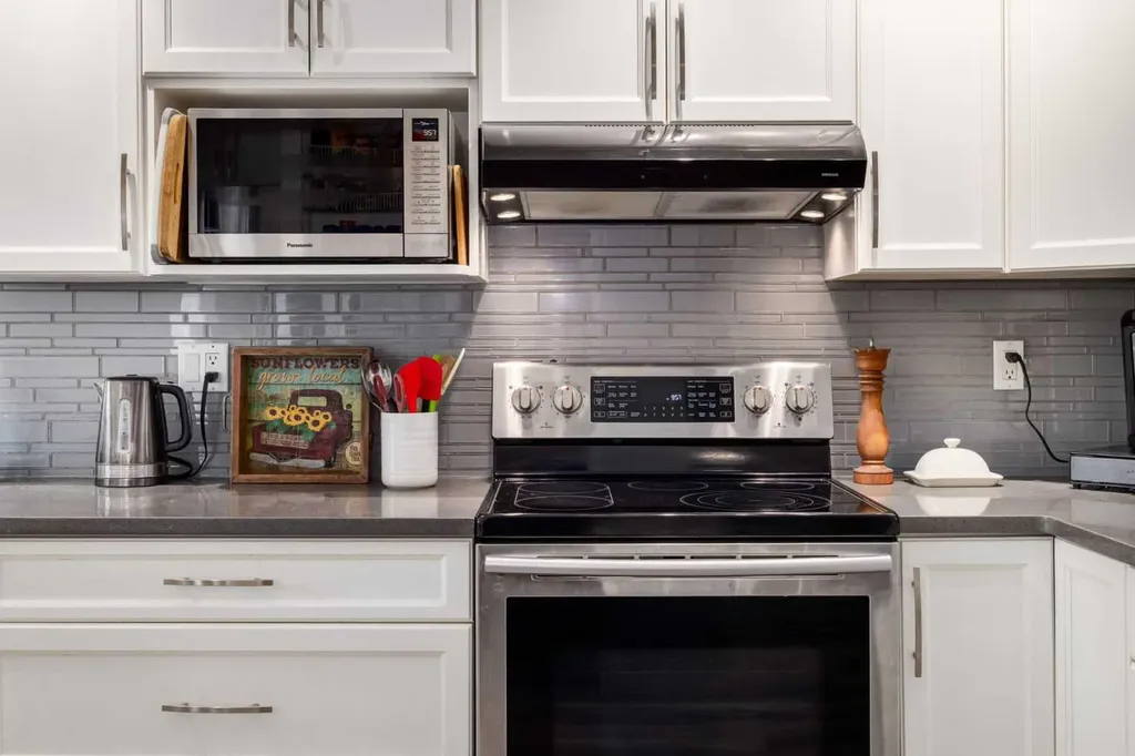138 West Creek Springs Chestermere AB T1X 1N8
