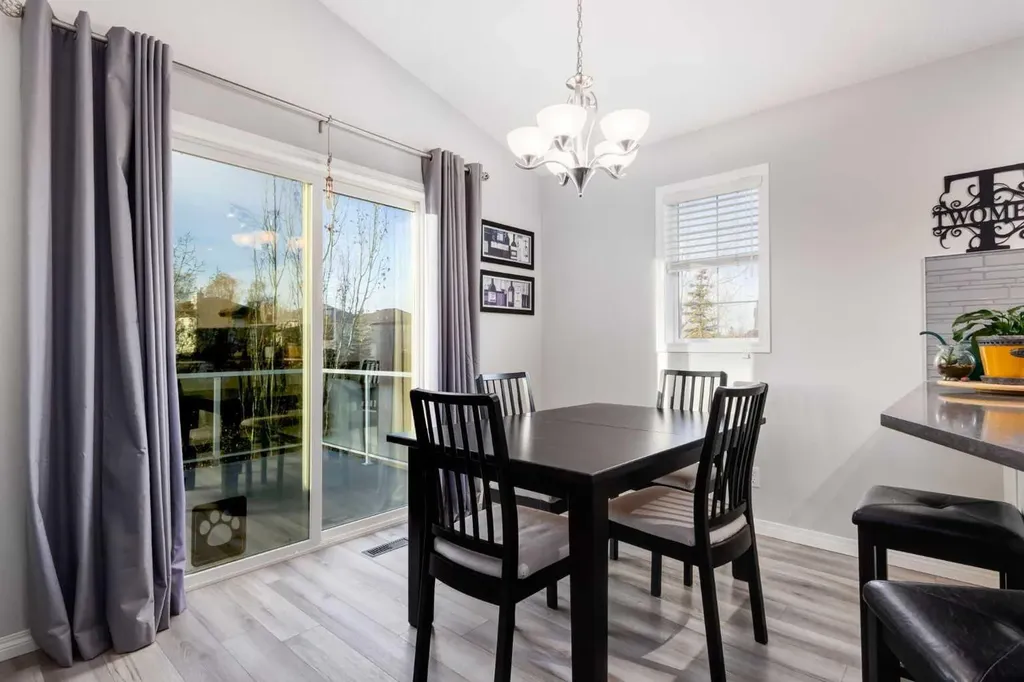 138 West Creek Springs Chestermere AB T1X 1N8