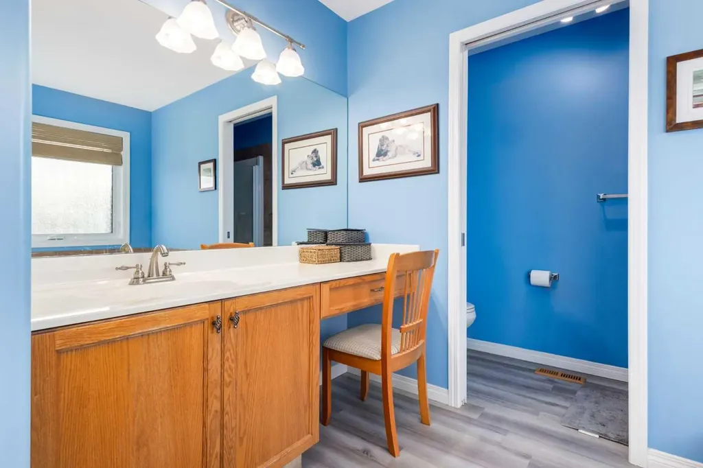 138 West Creek Springs Chestermere AB T1X 1N8