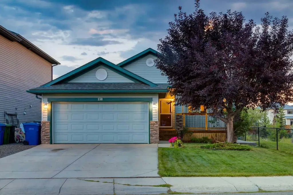 138 West Creek Springs Chestermere AB T1X 1N8