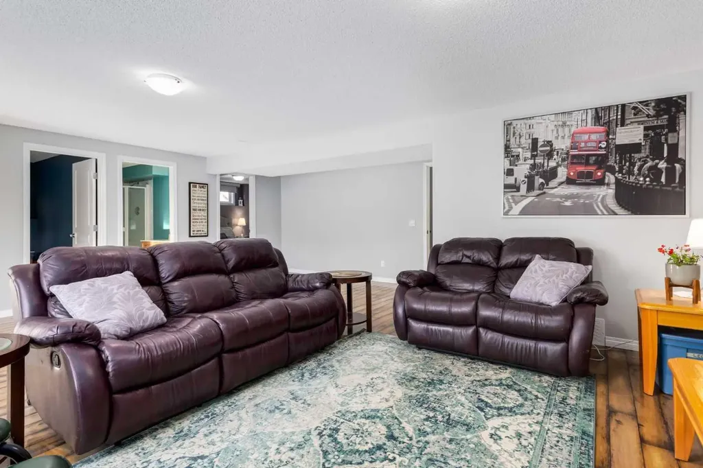 138 West Creek Springs Chestermere AB T1X 1N8