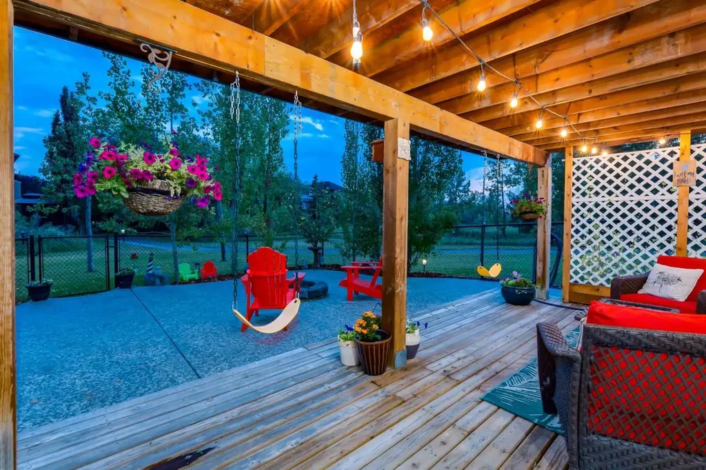 138 West Creek Springs Chestermere AB T1X 1N8