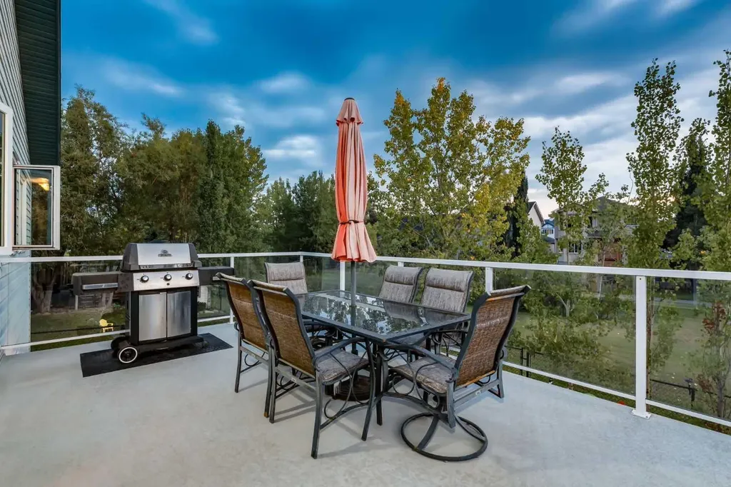 138 West Creek Springs Chestermere AB T1X 1N8