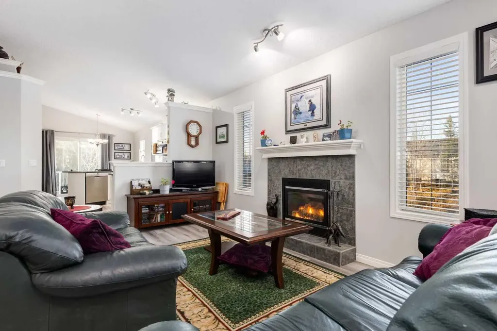 138 West Creek Springs Chestermere AB T1X 1N8
