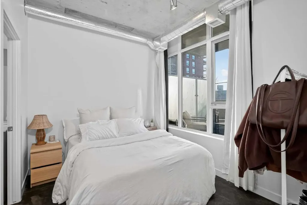 1319 14 Avenue SW Calgary AB T3C 0W3