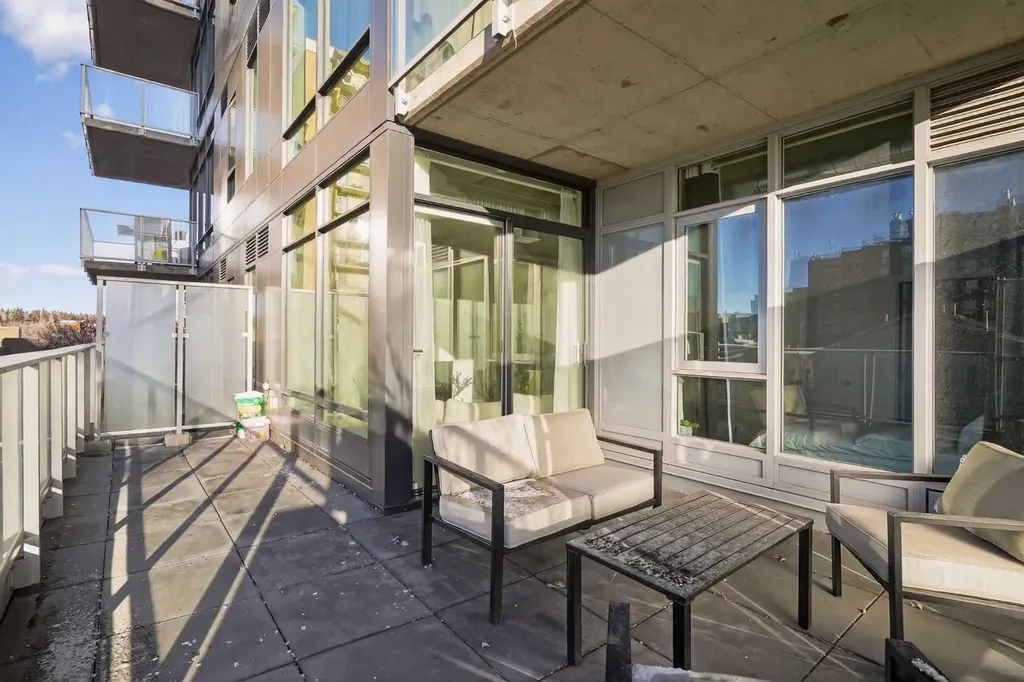 1319 14 Avenue SW Calgary AB T3C 0W3