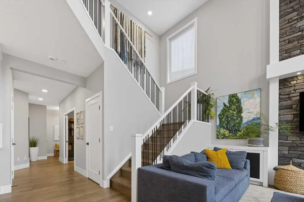 105 Westpoint Way SW Calgary AB T3H 2A5