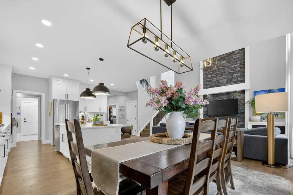 105 Westpoint Way SW Calgary AB T3H 2A5