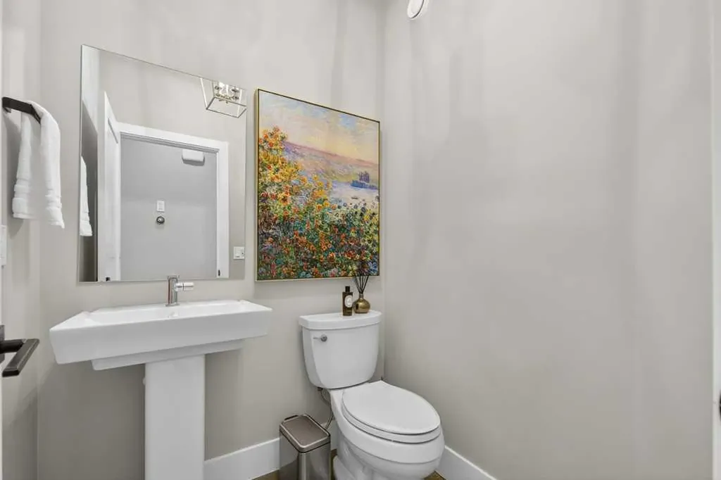 105 Westpoint Way SW Calgary AB T3H 2A5