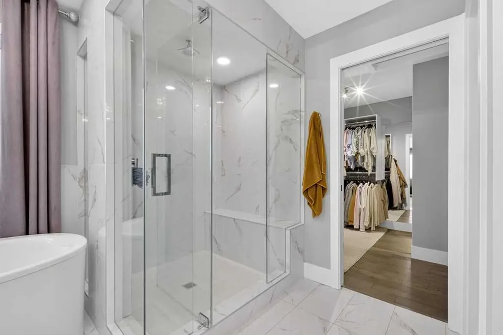 105 Westpoint Way SW Calgary AB T3H 2A5
