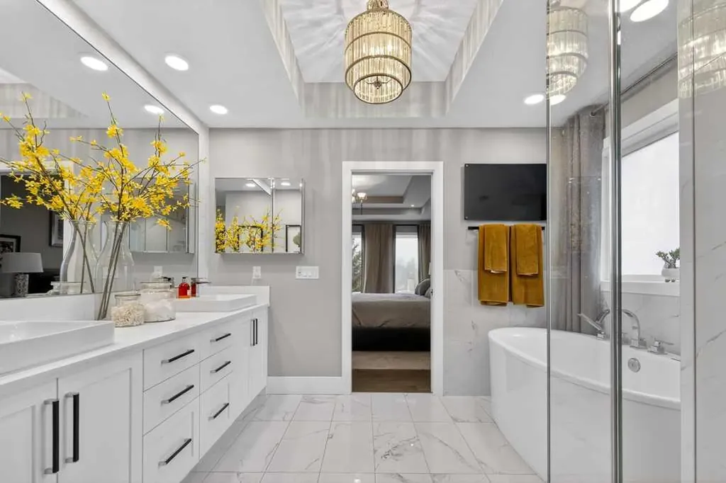 105 Westpoint Way SW Calgary AB T3H 2A5
