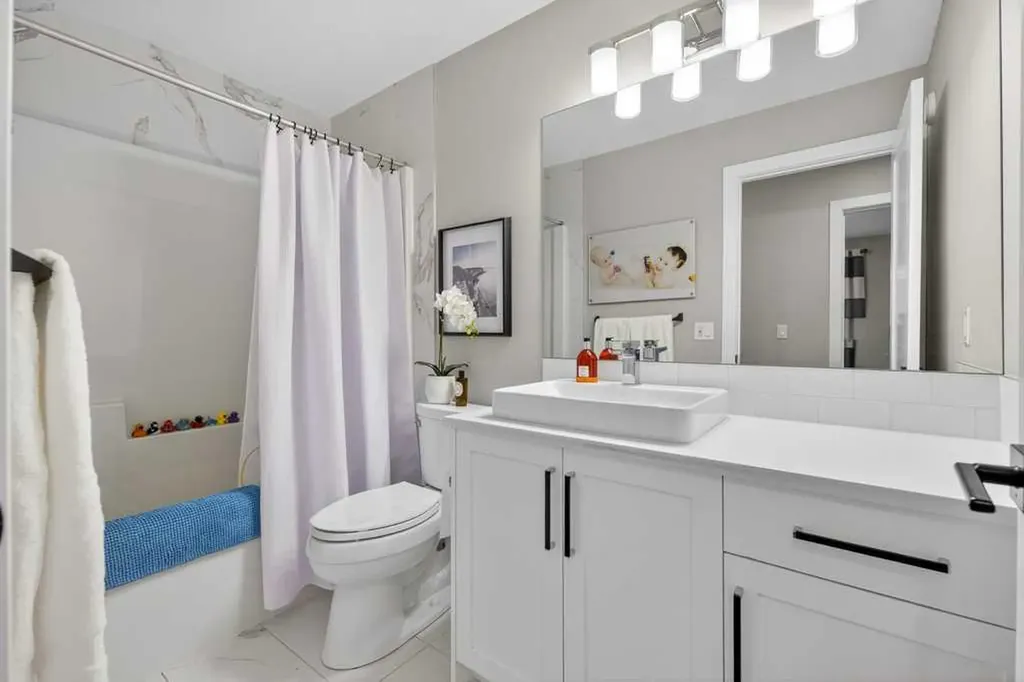 105 Westpoint Way SW Calgary AB T3H 2A5