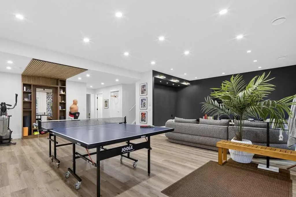 105 Westpoint Way SW Calgary AB T3H 2A5
