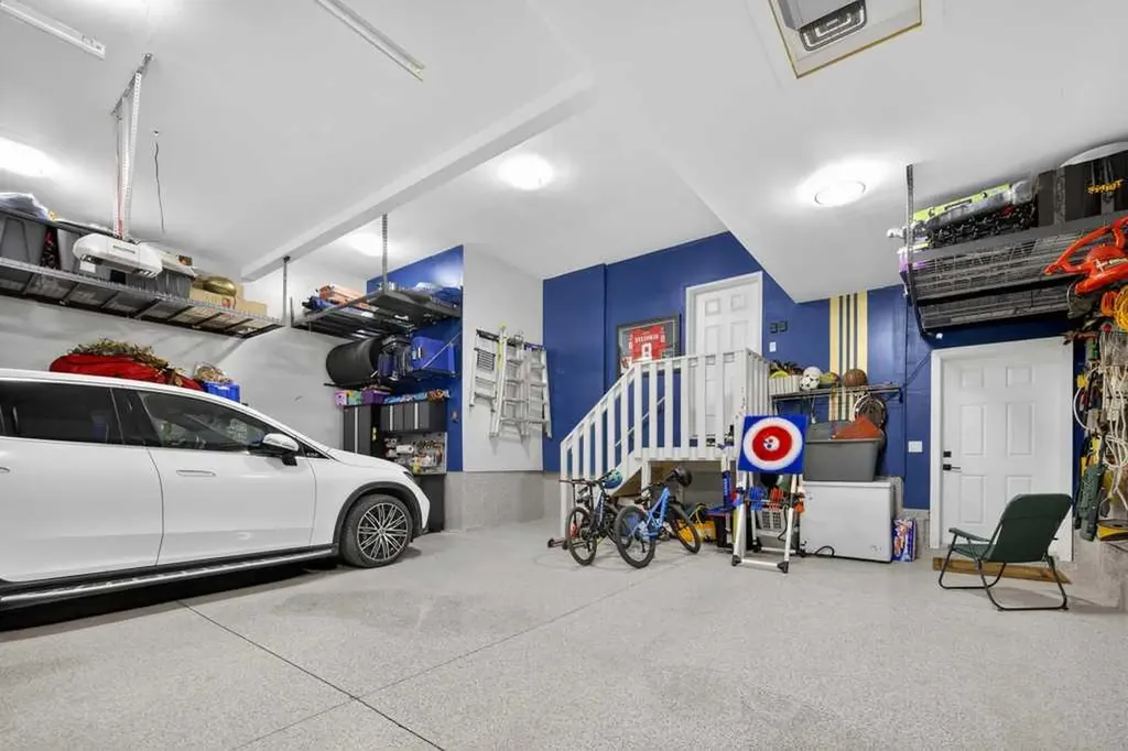 105 Westpoint Way SW Calgary AB T3H 2A5